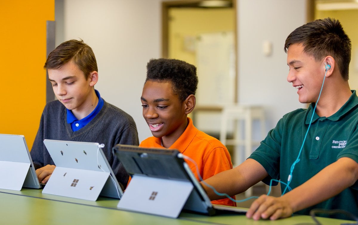 Advancing STEM Learning with Microsoft Innovations